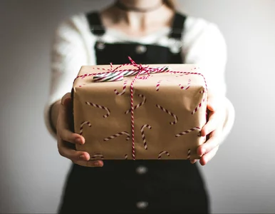 Miniatura: Paczka na święta? Sprawdź terminy poczty...