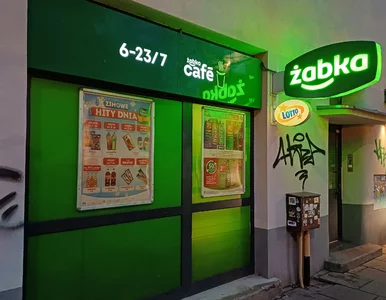 Miniatura: Żabka czynna w Wigilię? Gdzie po ostatnie...